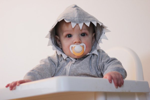 Кофточка-акула. Одежда для детей своими руками