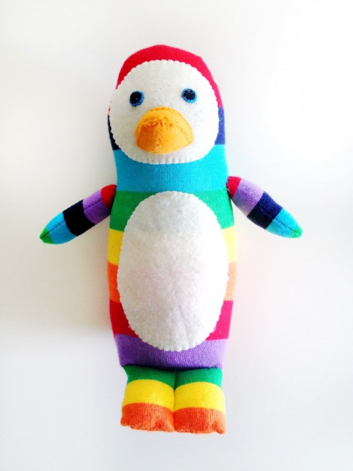 Пингвин из носков, мягкая игрушка своими руками