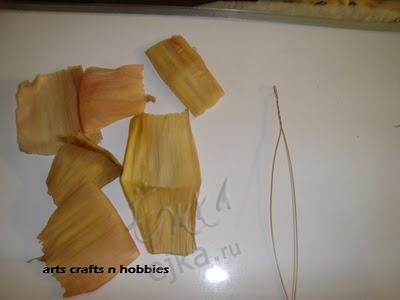 Цветы из листьев кукурузы, поделки из природных материалов